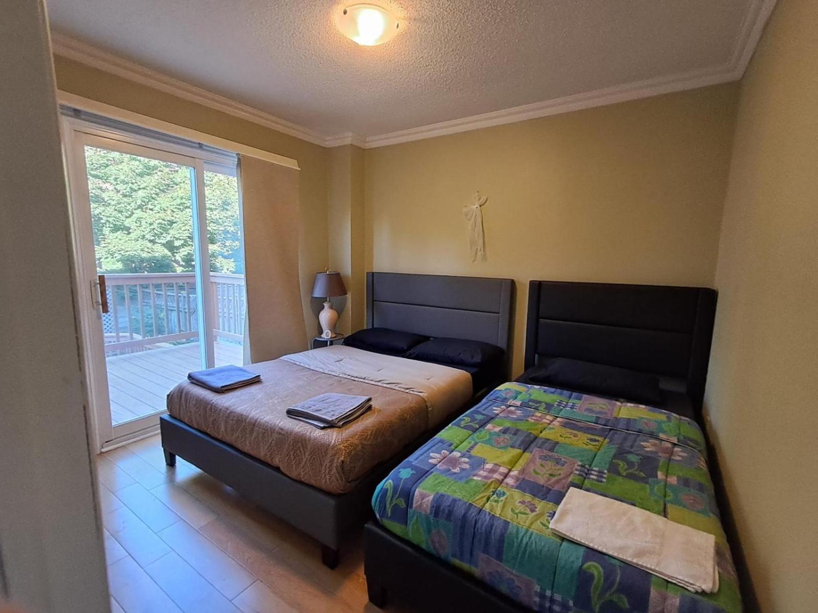 Room With Private Patio Next To Toronto Airport Mississauga Buitenkant foto