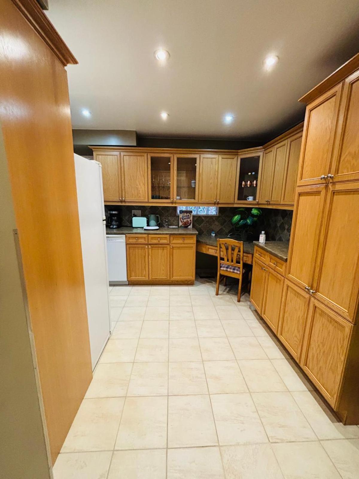 Room With Private Patio Next To Toronto Airport Mississauga Buitenkant foto