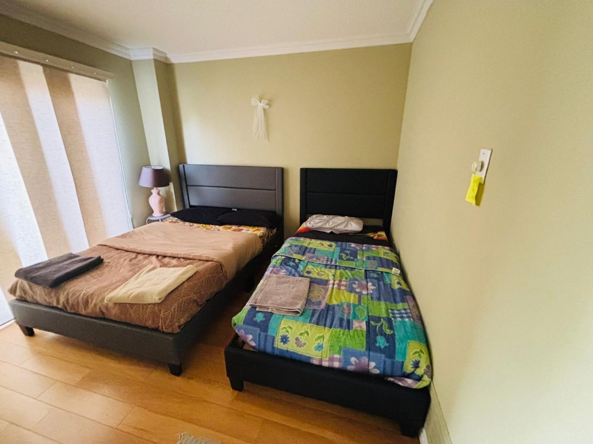 Room With Private Patio Next To Toronto Airport Mississauga Buitenkant foto