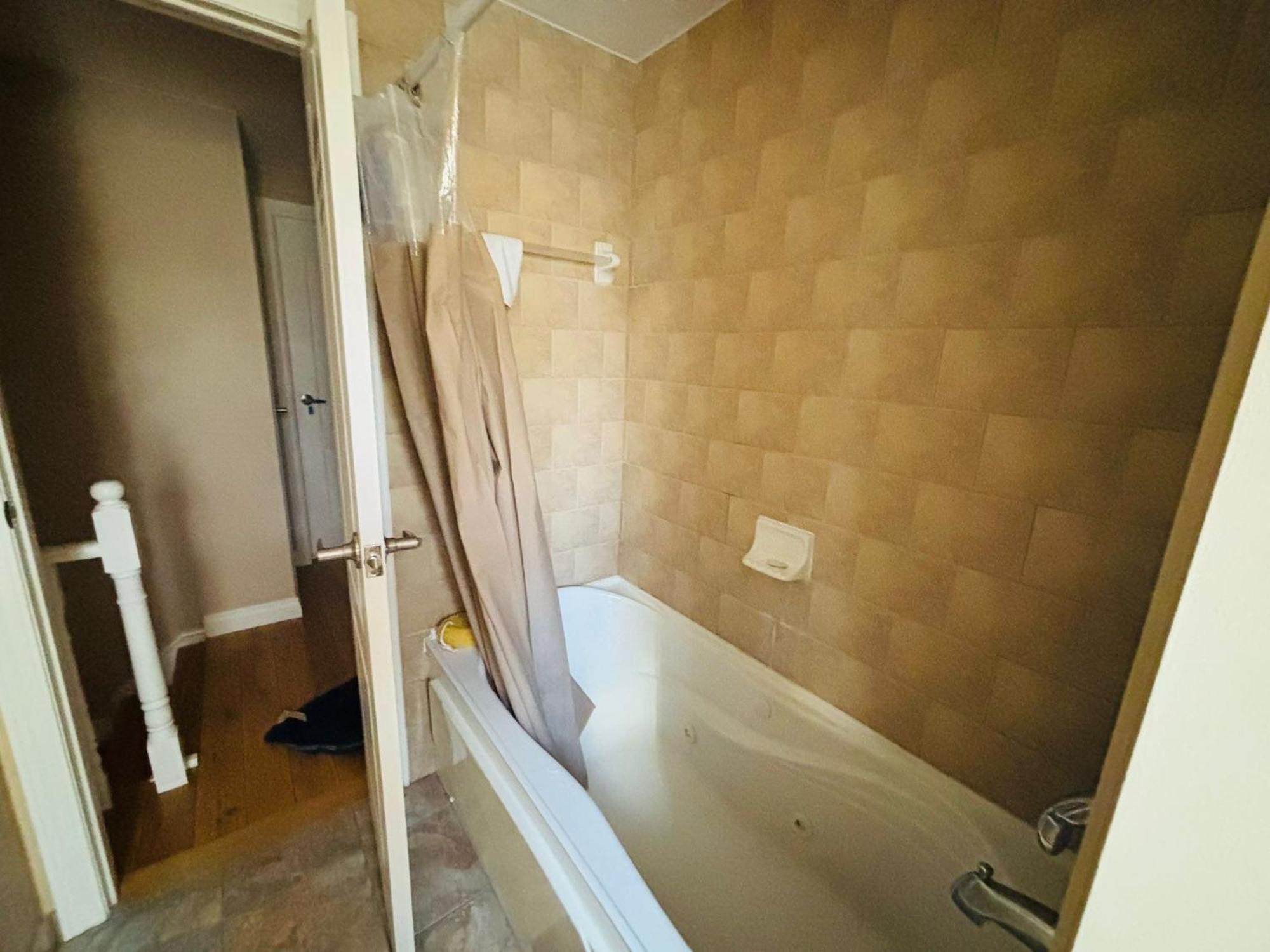 Room With Private Patio Next To Toronto Airport Mississauga Buitenkant foto